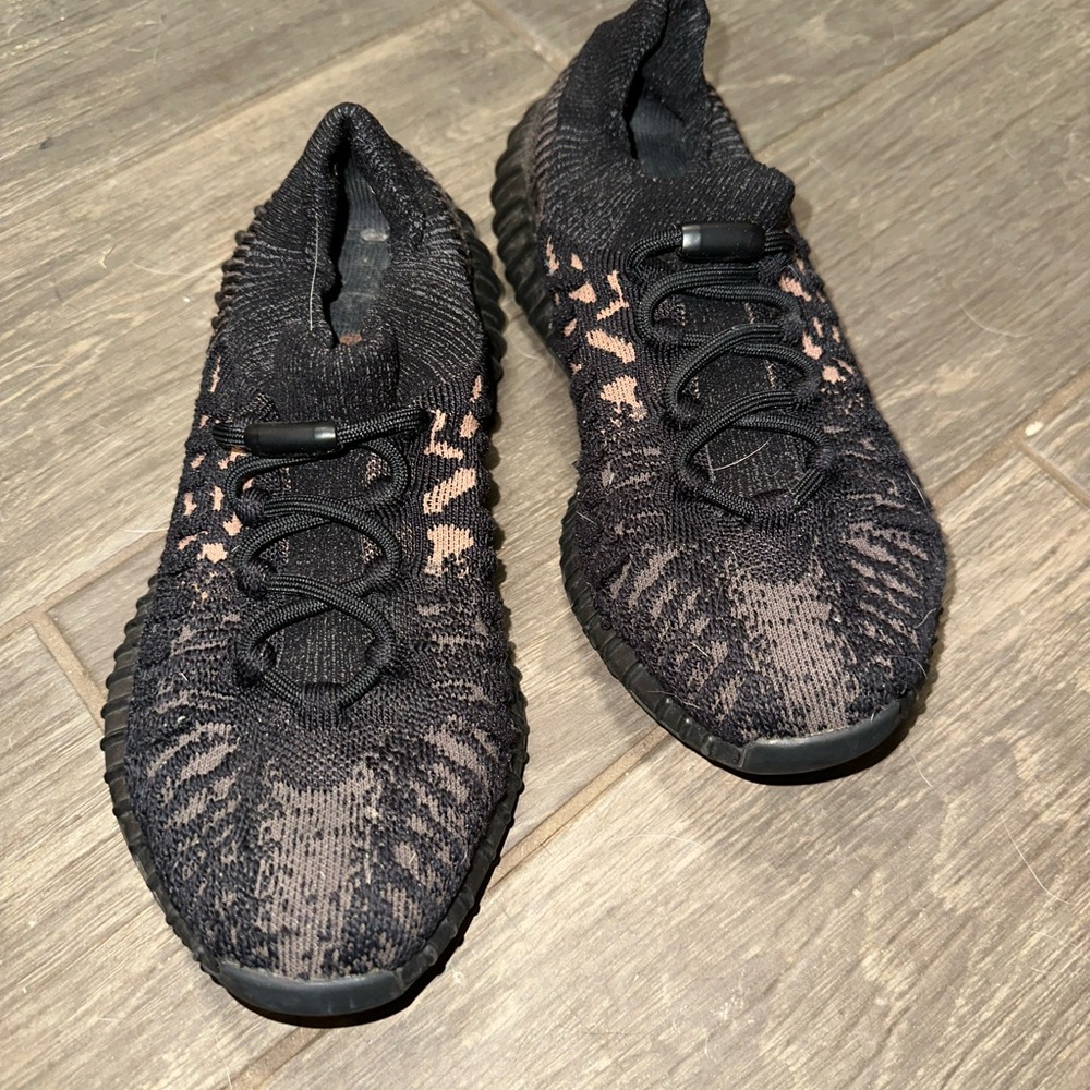 Yeezy boost 8.5